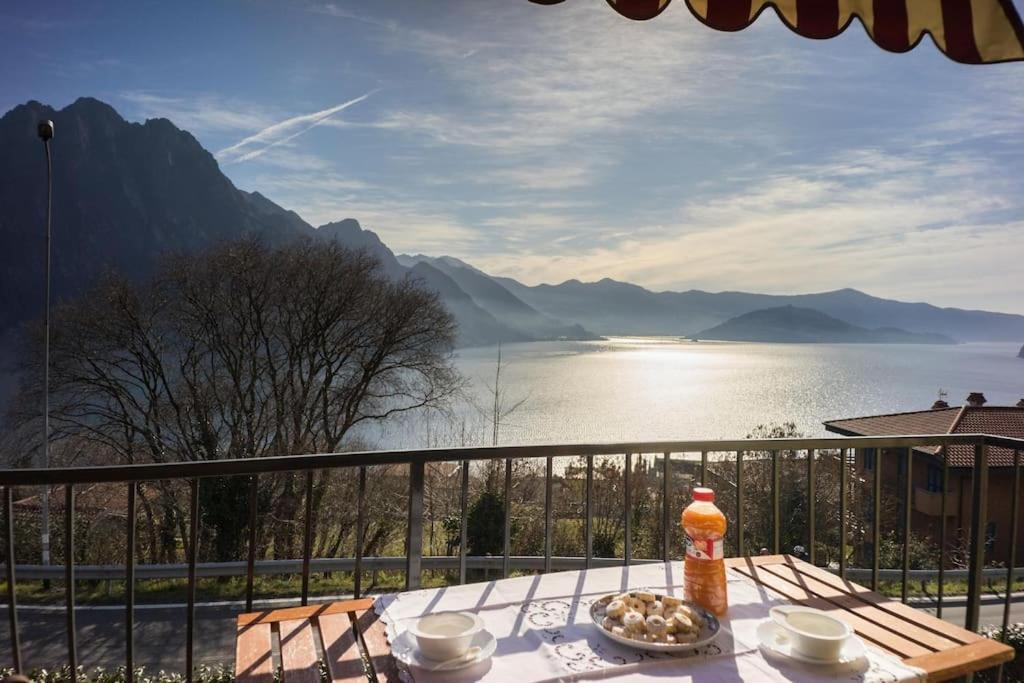 Luxurious Attic-Swimming Pool Villa Riva di Solto Exterior photo